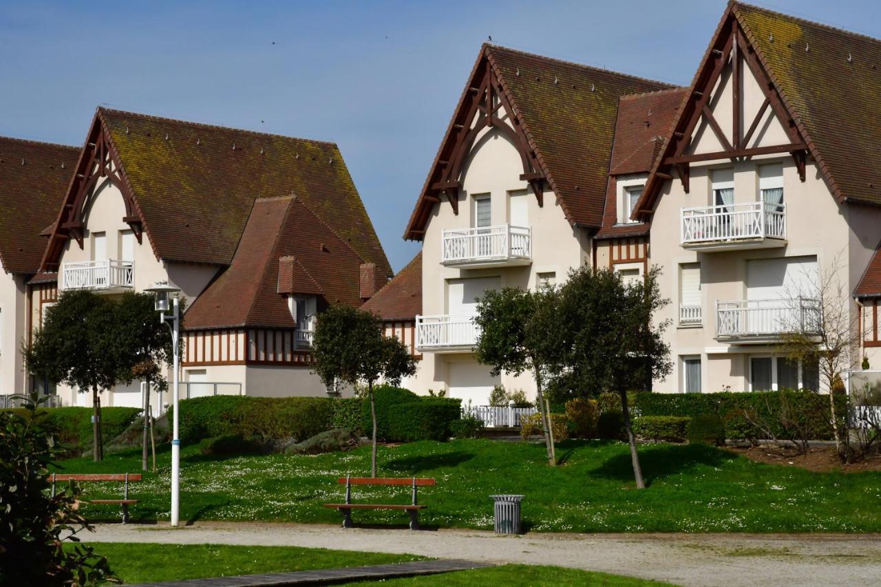 Appartement Vue Mer Et Marina, Loggia - Parking Courseulles-sur-Mer Eksteriør billede