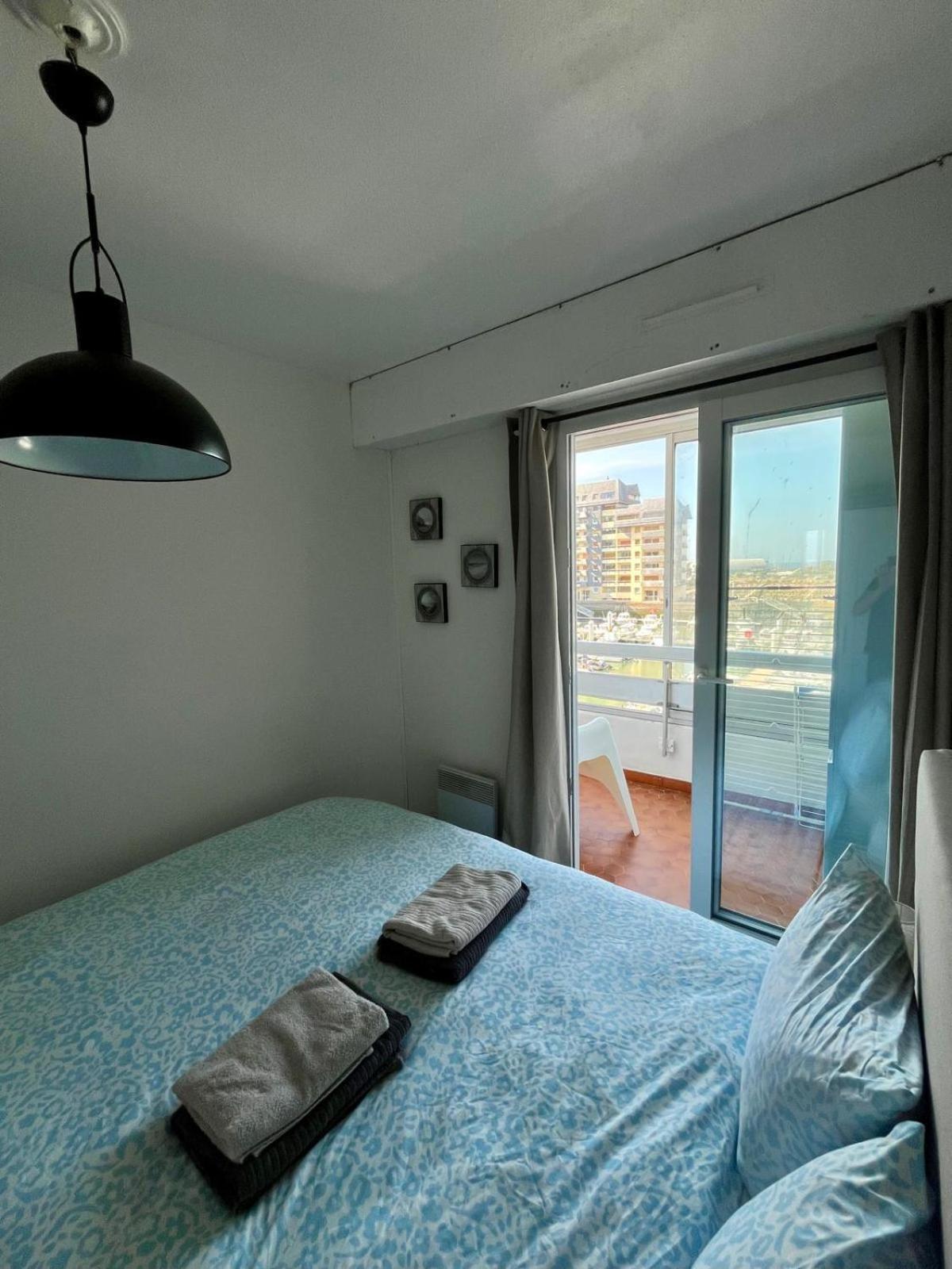 Appartement Vue Mer Et Marina, Loggia - Parking Courseulles-sur-Mer Eksteriør billede